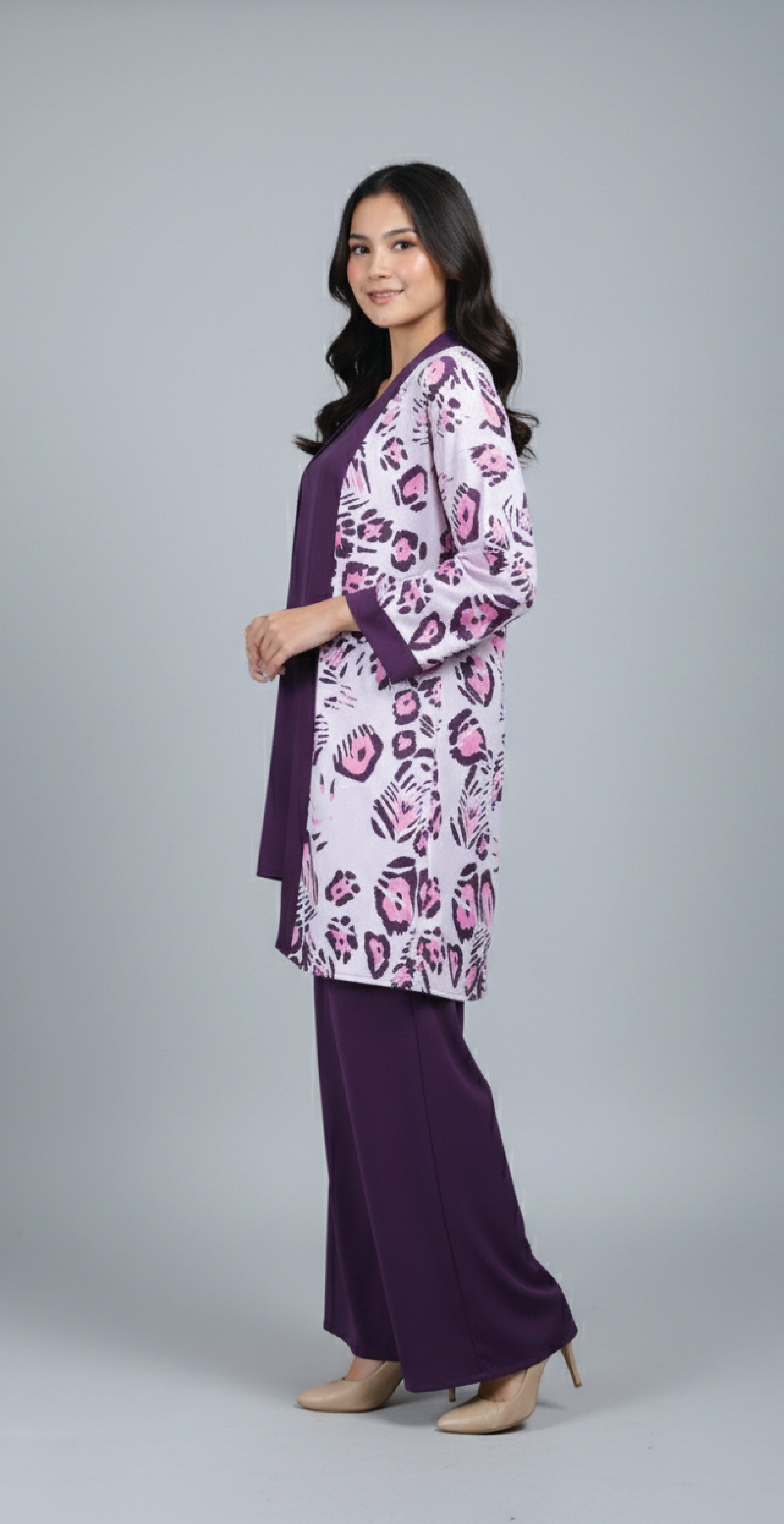Plum Abstract – 3-Piece Premium Gown Set